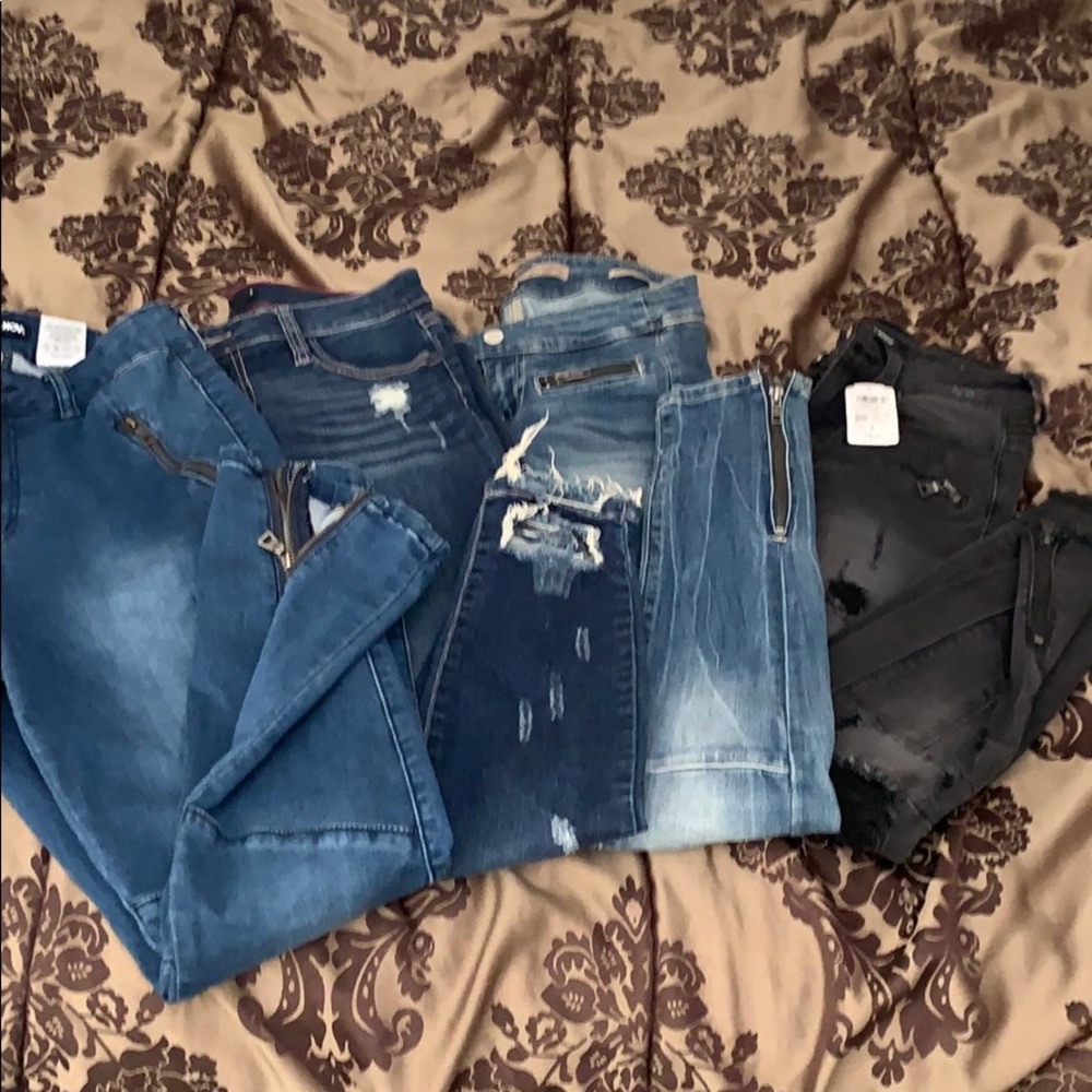 Bundle of 5 jeans